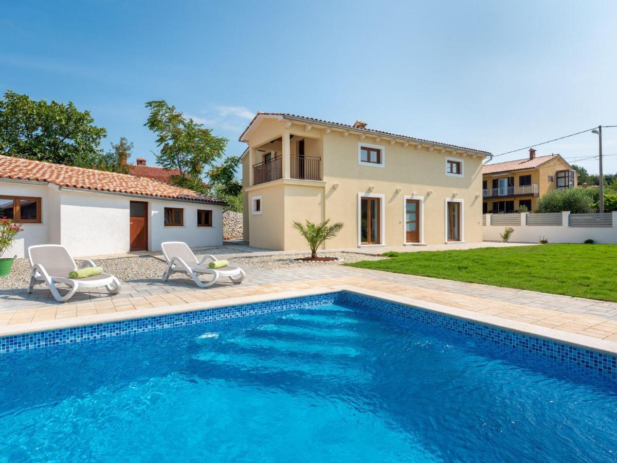 Tranquil Holiday Home In Labin With Private Swimming Pool Exterior foto